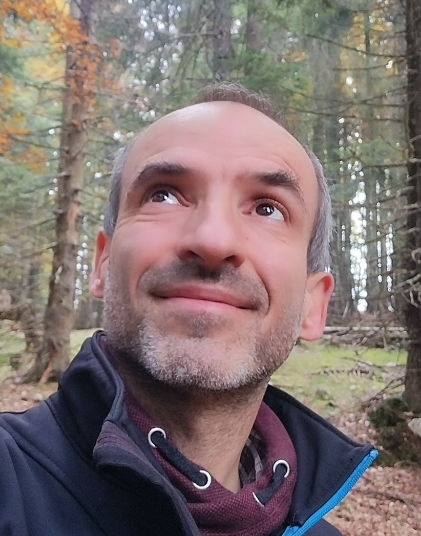 Marco prof de shiatsu à Pas à Pas permaculture Namur